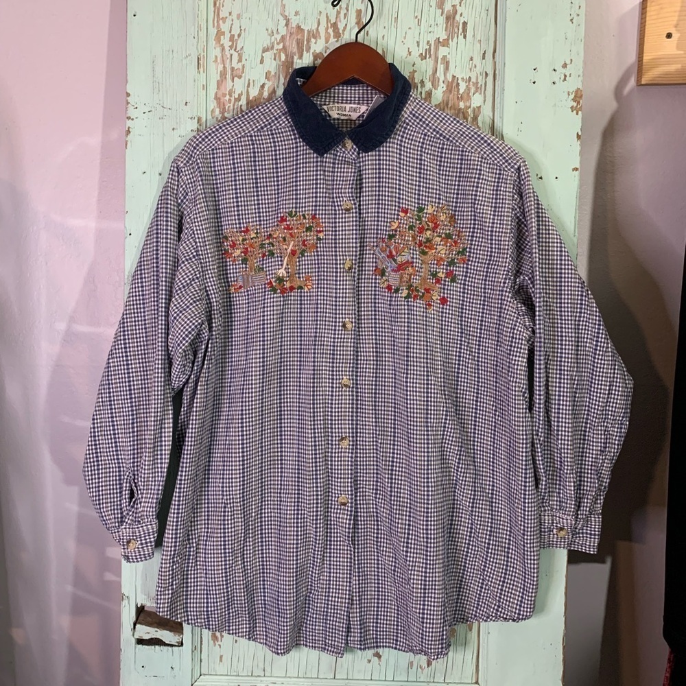 Women’s vintage Victoria Jones navy blue & white gingham fall embroidery flannel